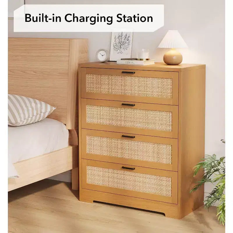 Commode à 4 tiroirs en MDF et rotin avec pieds en bois massif
