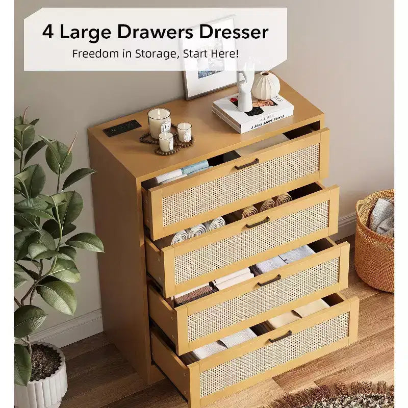 Commode à 4 tiroirs en MDF et rotin avec pieds en bois massif