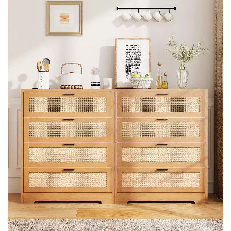 Commode à 4 tiroirs en MDF et rotin avec pieds en bois massif