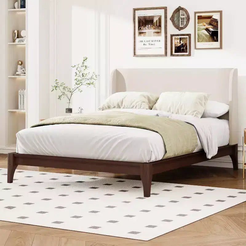 Lit plateforme en bambou et contreplaqué avec tête de lit capitonnée en lin, très grand (King) 122 cm H x 202,7 cm L x 213,1 cm P