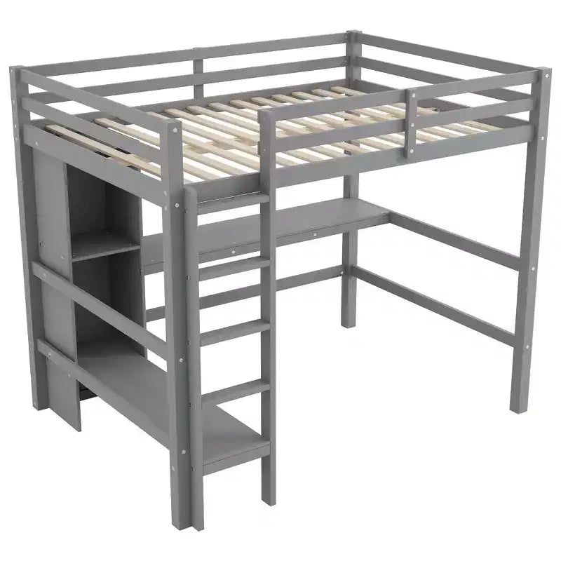 Lit mezzanine pleine grandeur en pin et MDF avec bureau et étagères, 67,5"H x 78,9"L x 57"P