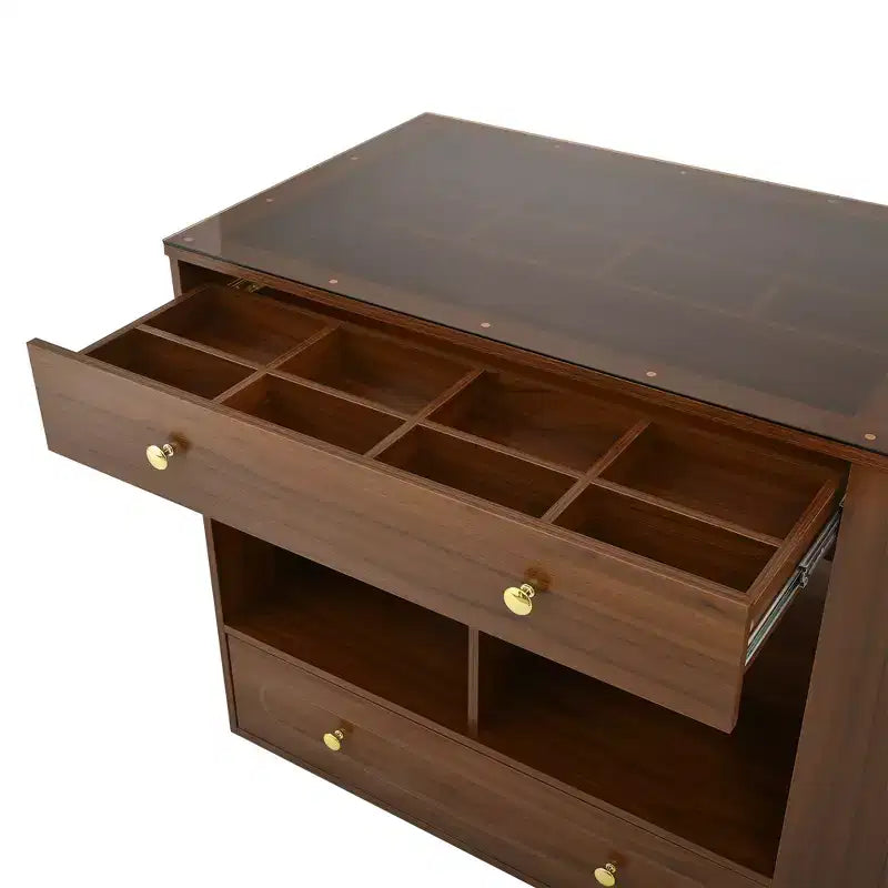 Îlot de placard en bois et MDF avec plateau en verre, 6 tiroirs et étagères ouvertes, 120,1 cm (L) x 84,8 cm (H) x 59,9 cm (P)