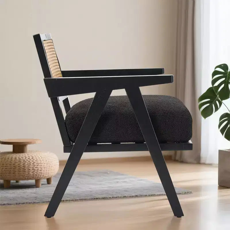 Fauteuil d'appoint en bois et rotin avec coussin en lin, H 75 x L 69 x P 68 cm