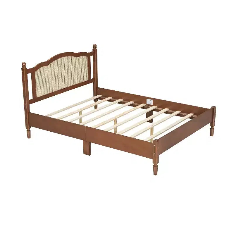 Lit plateforme en bois et rotin, Queen 109 cm (H) x 159,5 cm (L) x 203 cm (P)