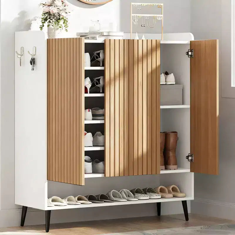 Meuble à chaussures 6 niveaux en MDF avec 3 portes et étagères réglables, 100 cm (L) x 110 cm (H) x 37 cm (P)